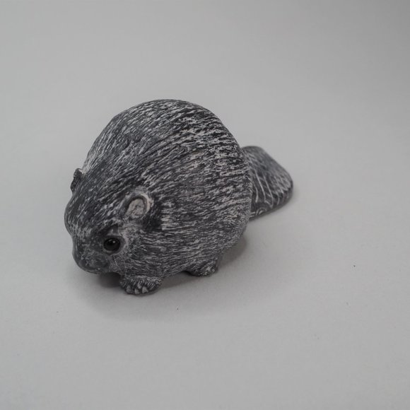 Small Bear Cubs & Beaver Soap Stone Sculptures - Picture 3 of 12